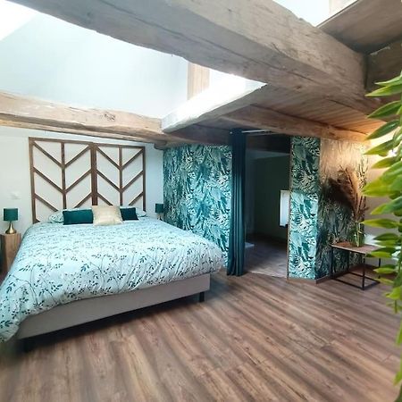 Appartement Independant La Tour Des Tuileries Aydoilles Eksteriør bilde