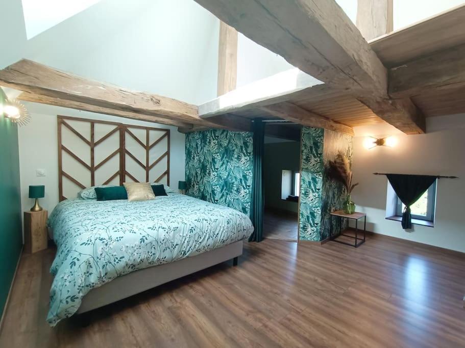 Appartement Independant La Tour Des Tuileries Aydoilles Eksteriør bilde