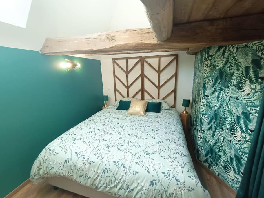 Appartement Independant La Tour Des Tuileries Aydoilles Eksteriør bilde
